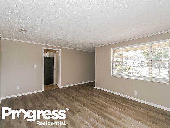 5th image of 379 Aries Dr
