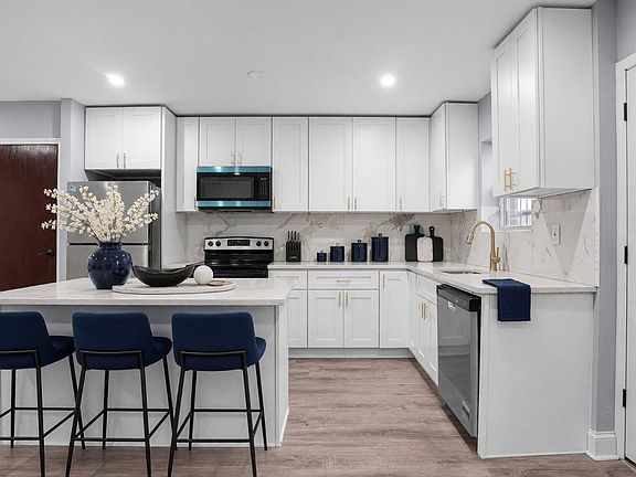 5th image of 806 E 227th Street