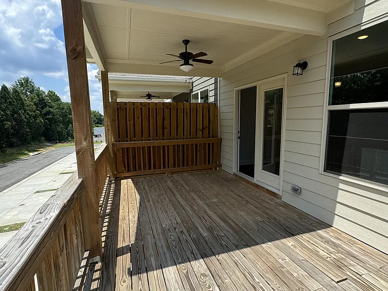 588 Amarante Cir — Photo 23