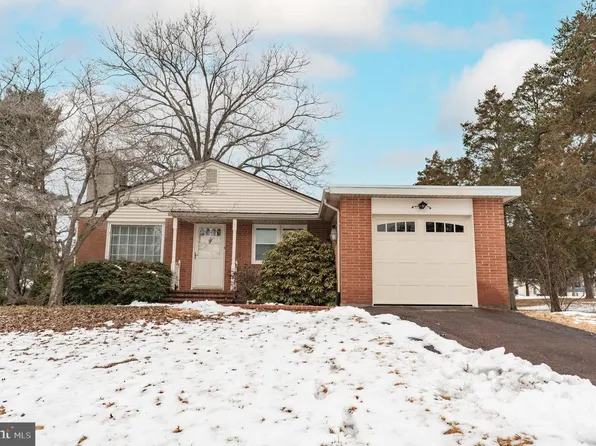 915 Cressman Rd, Harleysville, PA 19438