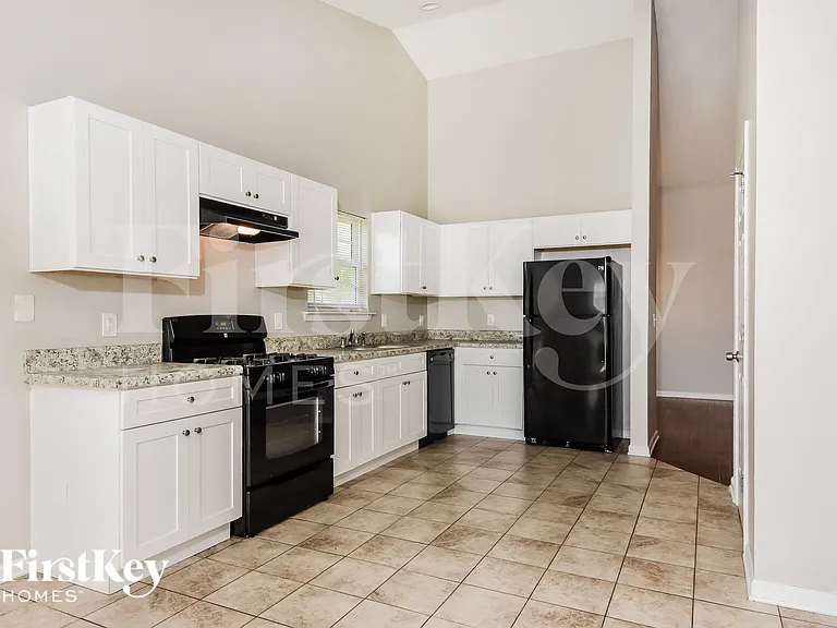 231 Grandview Ln — Photo 7