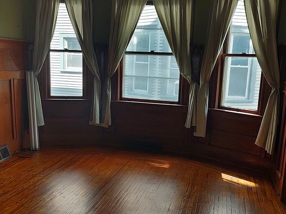 3rd image of 1574 Delaware Ave APT 2