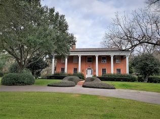 704 W Bluff St, Woodville, TX 75979