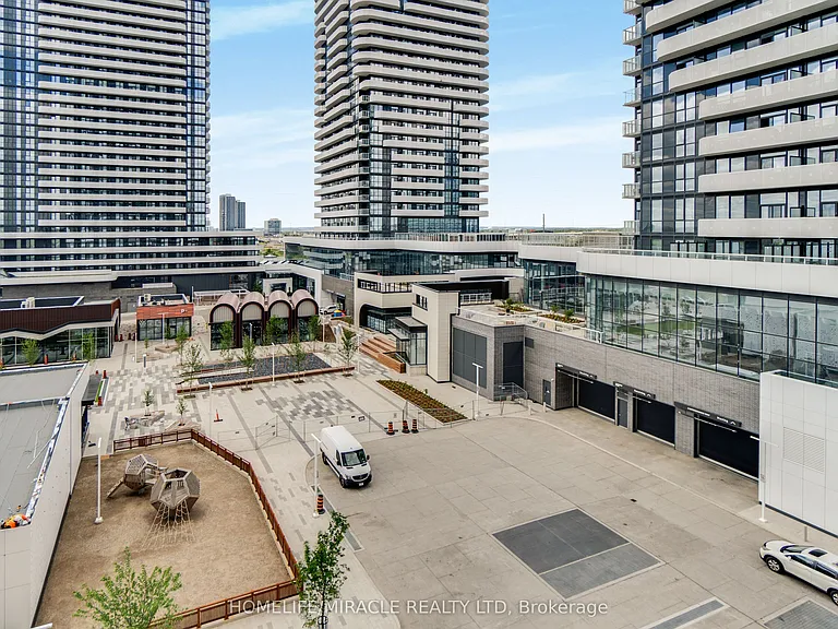 28 Interchange Way #702 — Photo 24