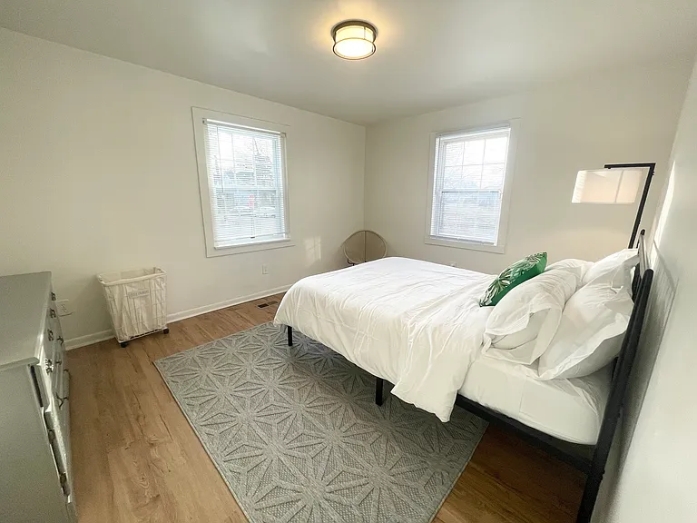 1503 Rogers St — Photo 7
