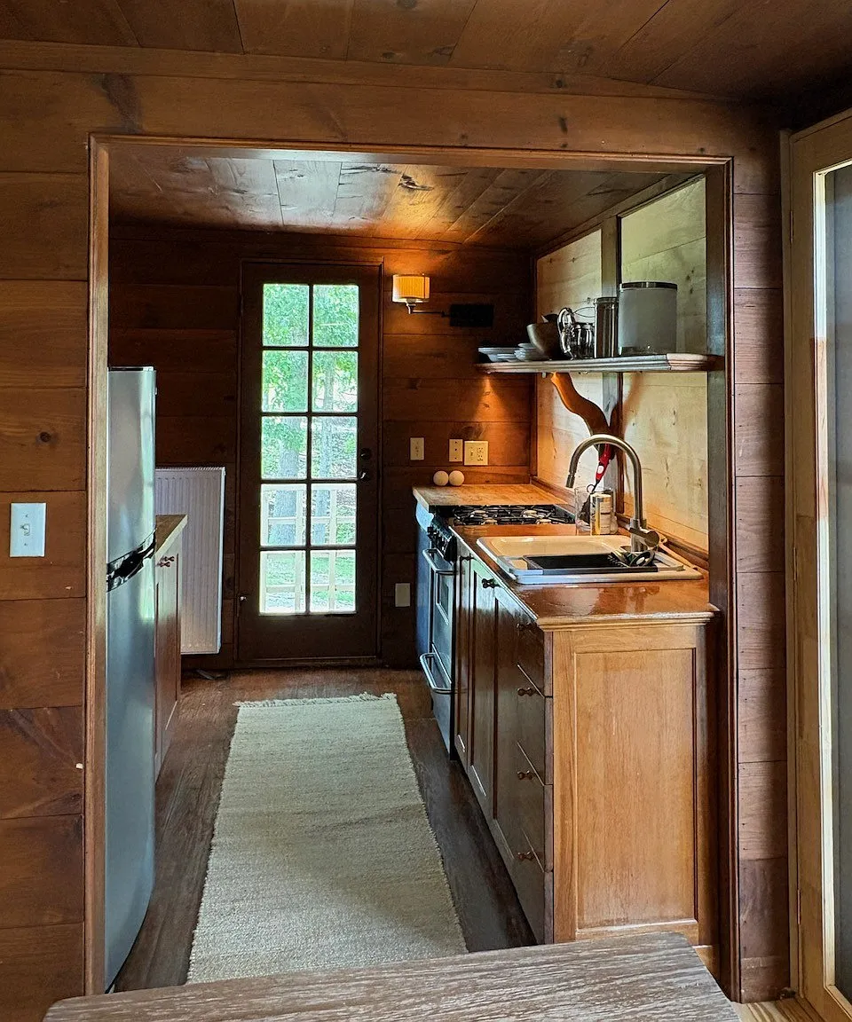 2 bed, 800 sqft, $2,000 — Photo 4