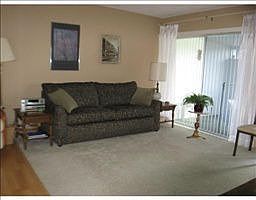 5th image of 2731 Sherbrooke Ln APT A