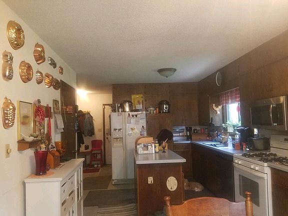 4th image of 16965 Le Sueur Ave