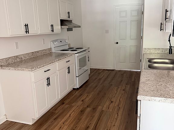3rd image of 4008 Peerless Rd NW #A