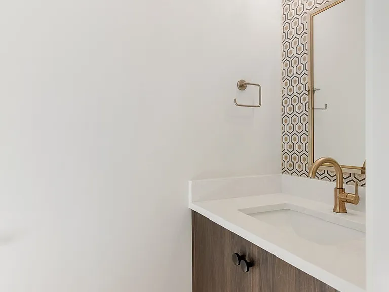 1721 6th Ave N #4 — Photo 22