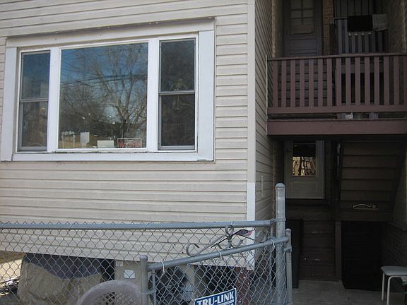 4th image of 2738 W Lunt Ave APT 2E