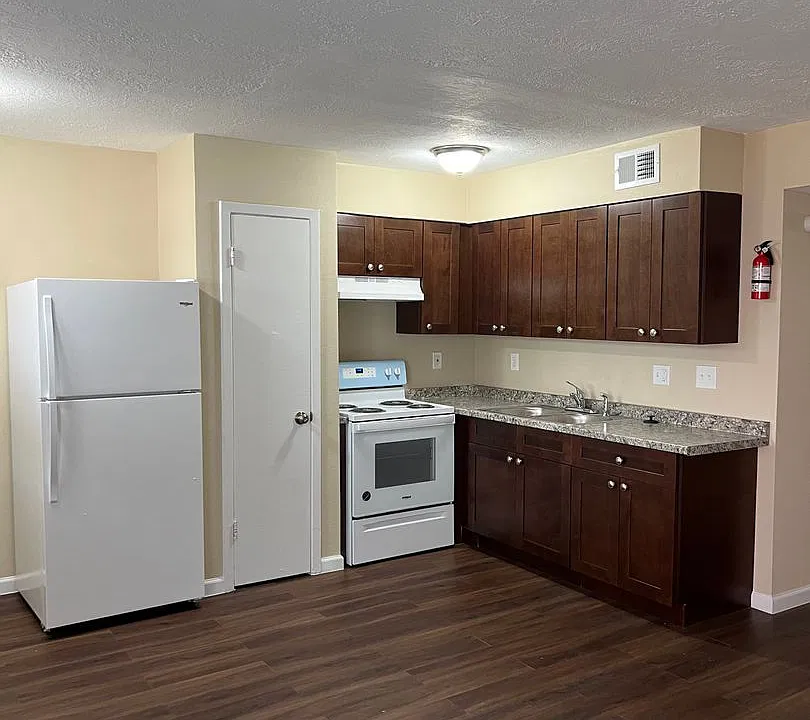 Main Plaza Apartments