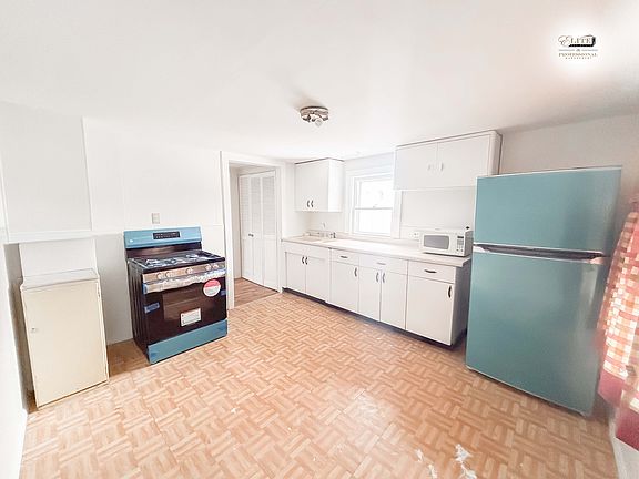 4th image of 813 N Bond St #1