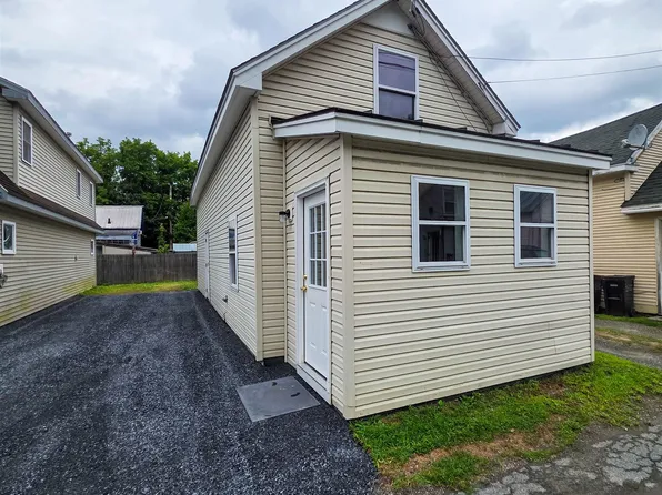 52 Jarvis Street, Windsor, VT 05089