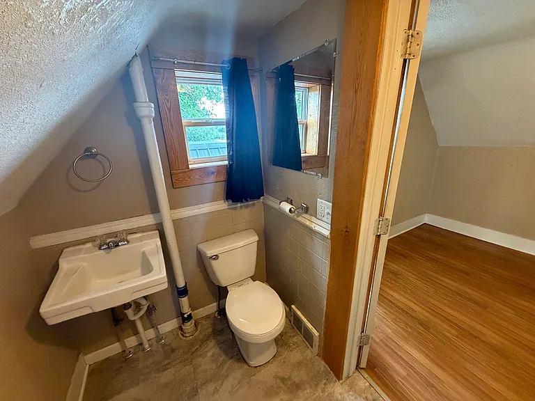 211 E High St #2 — Photo 5