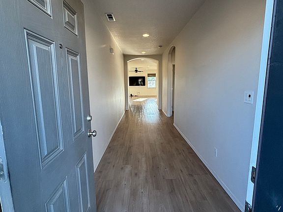 2nd image of 1918 Elm Pl