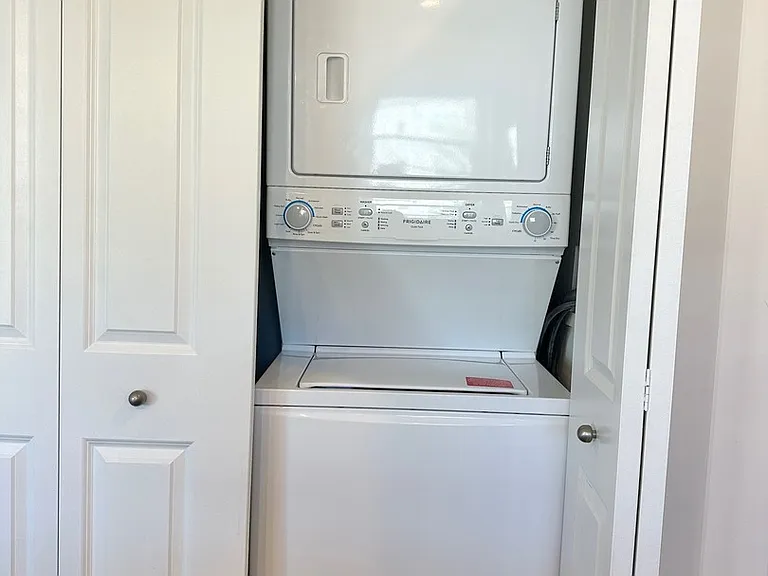 853 E Main St #2B — Photo 13