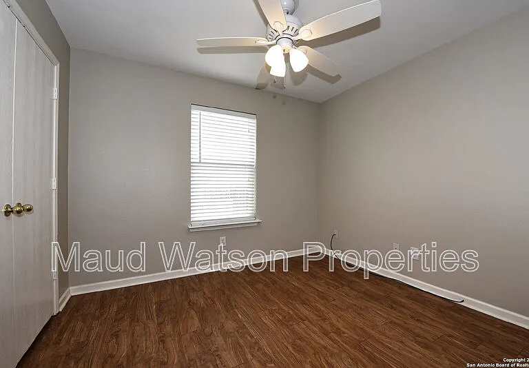10727 N Shaenridge — Photo 6