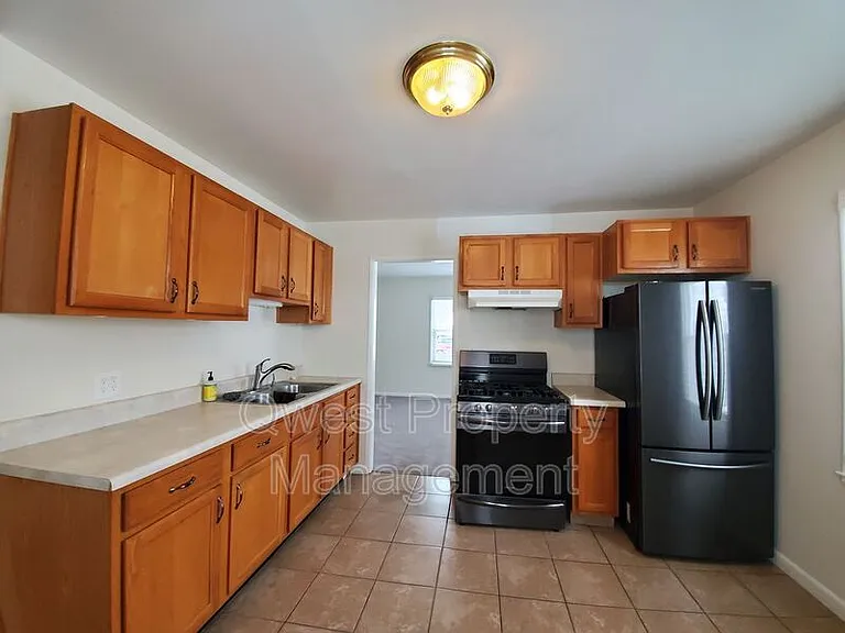 1647 Mason St NE — Photo 6