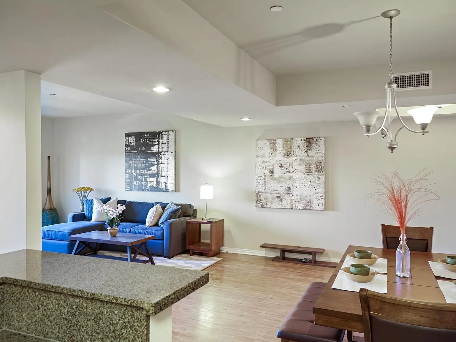 6940 Sepulveda — Photo 4