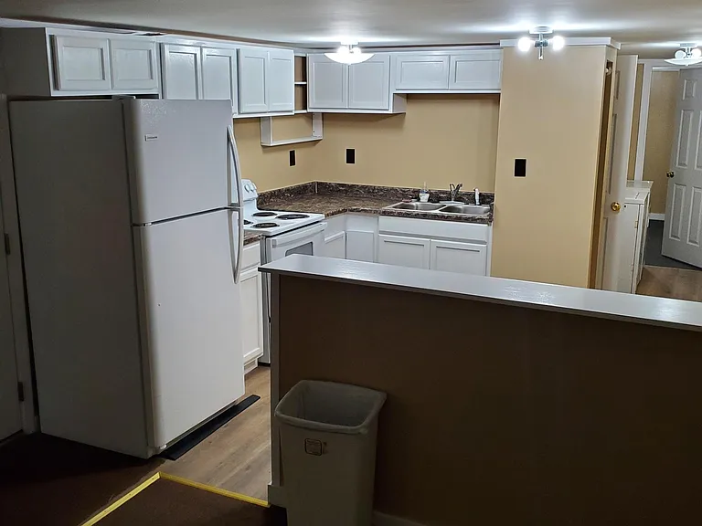 107 Chandler Ave #MANUFACTUR — Photo 37