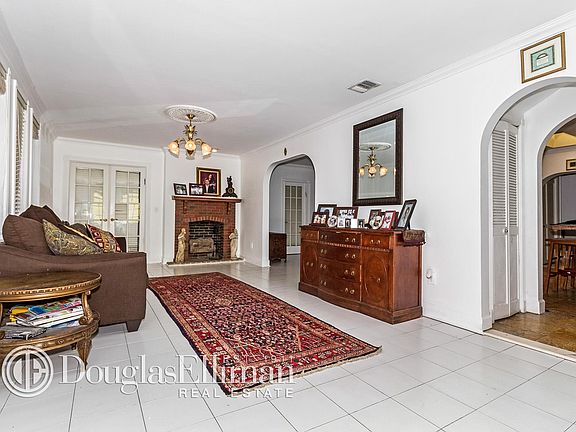 2nd image of 5778 Alton Rd