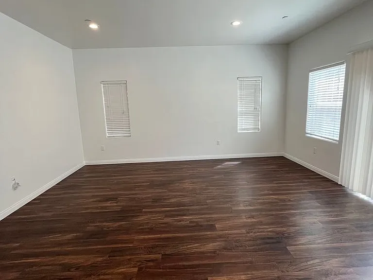 376 Lily Pad Ln — Photo 7