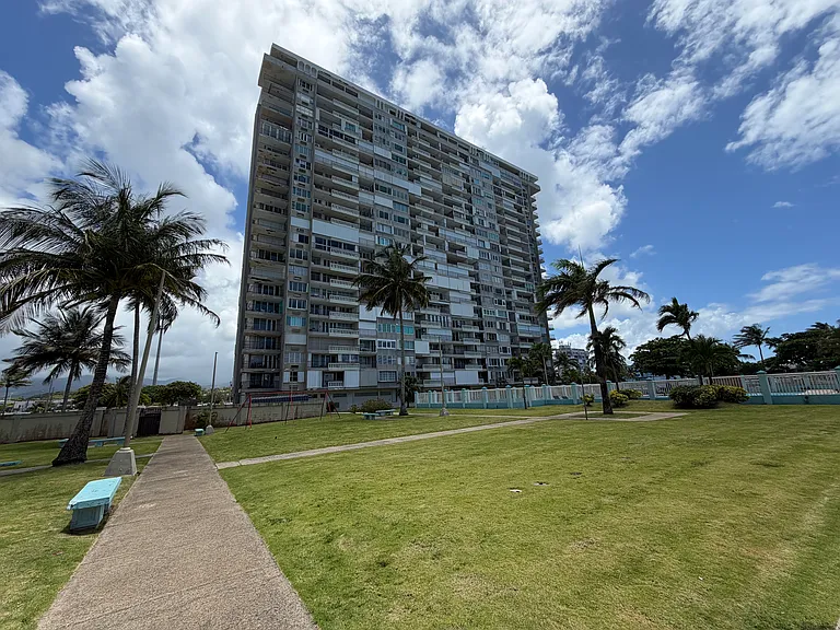 2004 Puerto Cond #COND PLAYA AZUL II — Photo 15