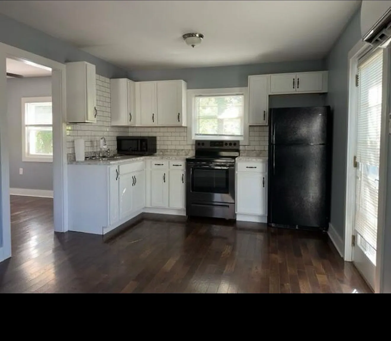 145 1/2 Parrish Ave — Photo 3