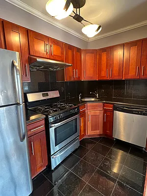 Rented by 18 REALTY | media 16