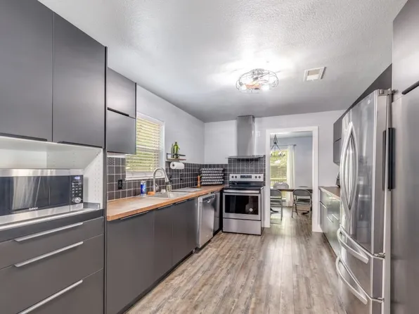2511 River Rdg, Conroe, TX 77385