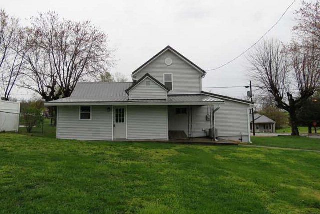 2nd image of 2239 Jackson St