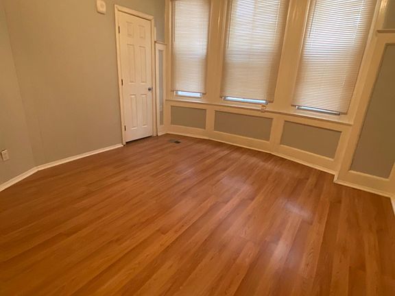 4th image of 5104 Wayne Ave #1A