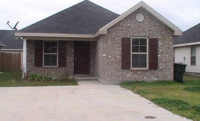 1st image of 824 Cottagemill Ln