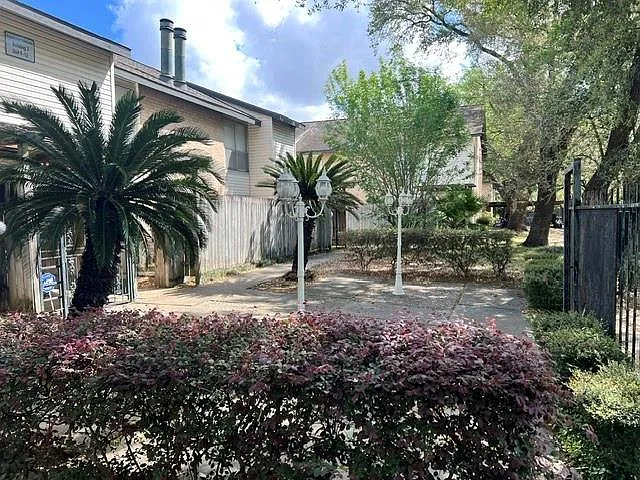 Building Photo - 7918 Prestwood Dr #12