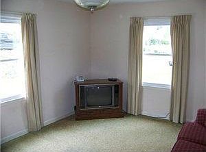 5th image of 4313 Elmwood Ave