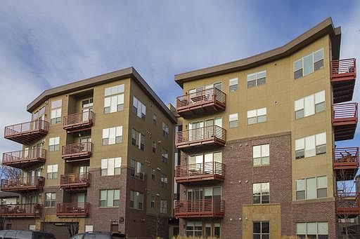 3rd image of 1855 Gaylord St #1B-1Ba-818Sqft