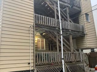 19 Greenwoods Ave #1, Winsted, CT 06098