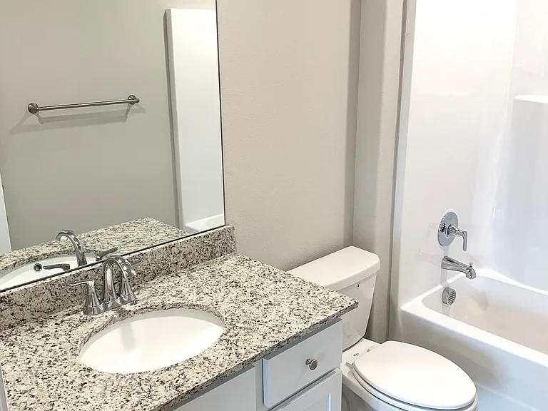 B1 (1-car) Guest Bath