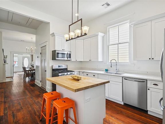 2nd image of 2408 Milan St
