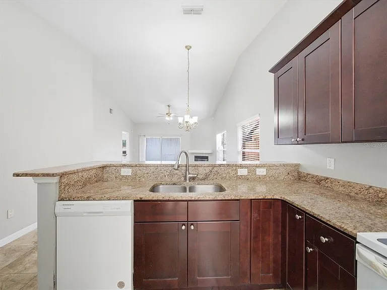 7615 Lemon Wood Ct — Photo 11