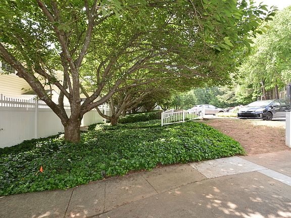 4th image of 1624 Alexandria Ct SE