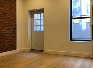 224 W 21st St APT 1A, New York, NY 10011