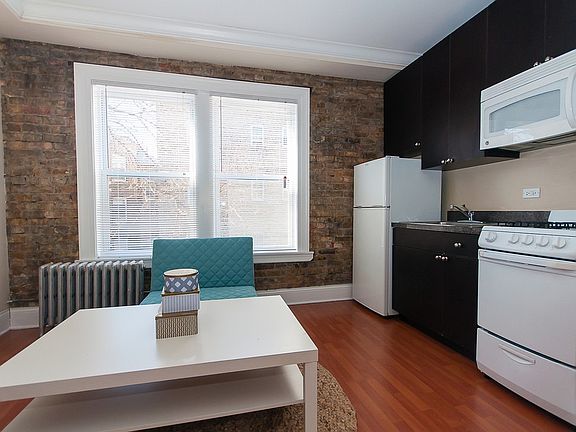 4th image of 1061 W Columbia Ave #312