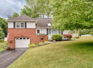 8 Charlotte Pl, Monroe, NY 10950