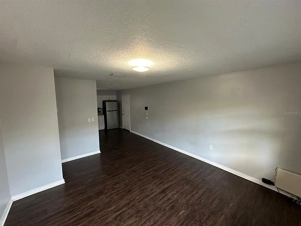 2 bed, 1.0 bath, 783 sqft, $1,400 — Photo 3