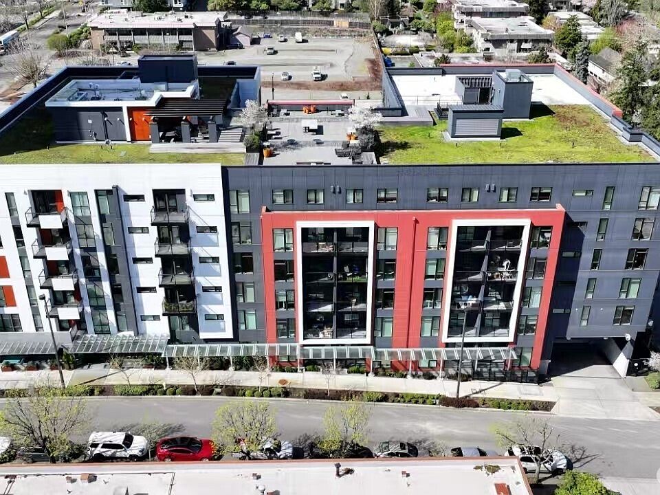 1st image of 1085 103rd Avenue NE #527