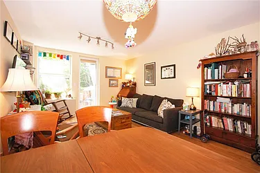 Rented by R New York