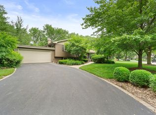 139 Sandalwood Dr, Naperville, IL 60540