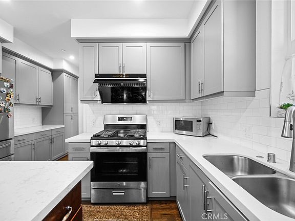 2nd image of 8198 Spirit St